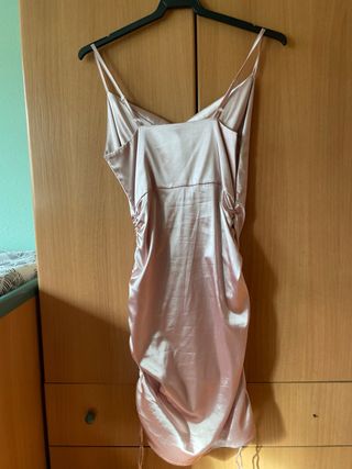 Vestido rosa satinado