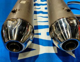 YAMAHA MT - 01 (05') - ESCAPES ORIGINALES