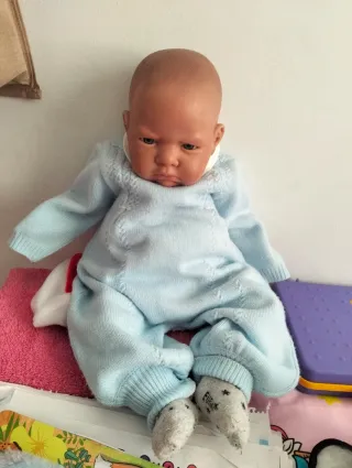 Muñeco bebé muy nuevo