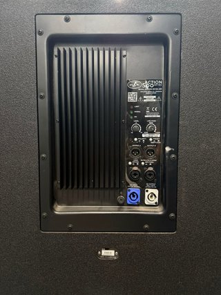 2 DAS ACTION-S218A Subwoofer y 4 DAS ACTION- 515A