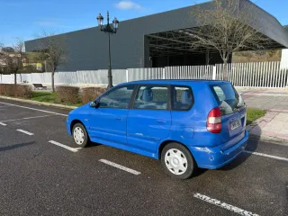 Mitsubishi Space Star 2000