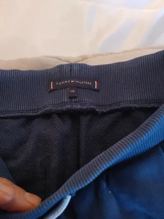 Sudadera Tommy Hilfiger gris niño