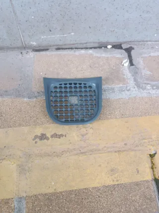 Depósito Agua Dolce Gusto y otros.