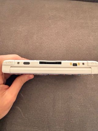 Nintendo 3DS XL Blanca con Cargador