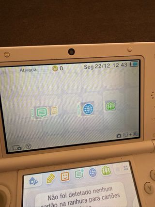 Nintendo 3DS XL Blanca con Cargador