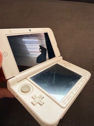 Nintendo 3DS XL Blanca con Cargador