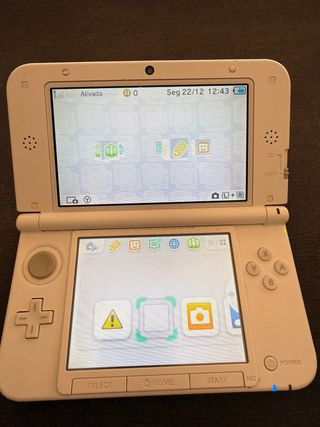 Nintendo 3DS XL Blanca con Cargador