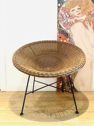 Sillón mimbre y metal marrón