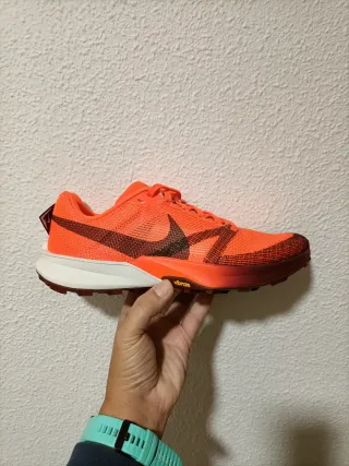 T41 Nike Terra Kiger 10 Naranja