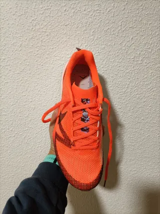 T41 Nike Terra Kiger 10 Naranja