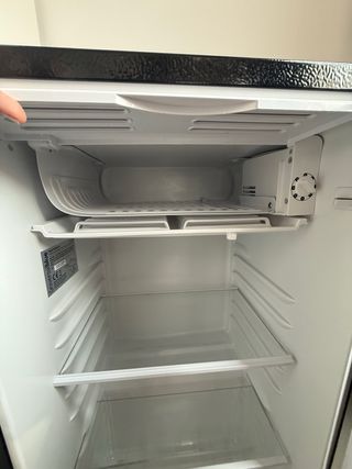 Nevera Universal Blue UBF2275-24