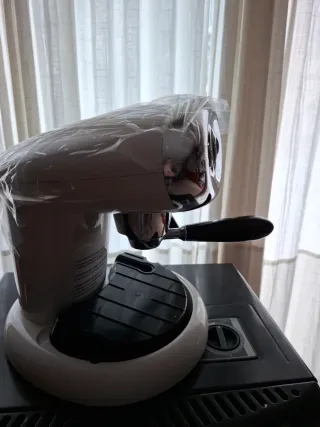 Cafetera Illy sin estrenar