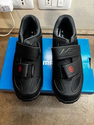 Scarpe ciclismo Shimano ME1 nuove n.38