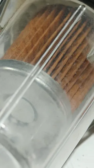 Carcasa del filtro de combustible B2410 y B2440