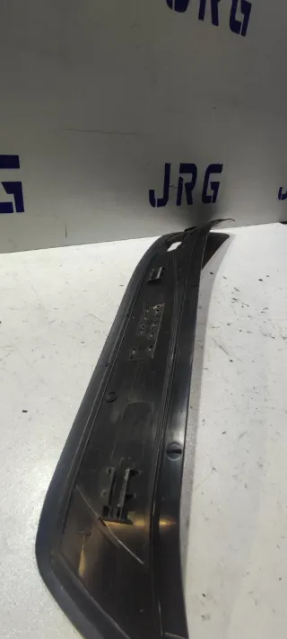 1152 EMBELLECEDOR TRASERO IZQUIERDO BMW 530