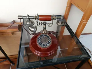 Teléfono Vintage Madera y Bronce