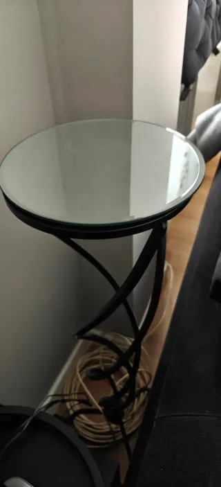 Mesita auxiliar redonda cristal y metal