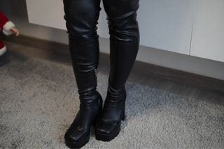 Botas altas negras con plataforma
