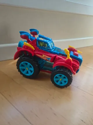 Superthings coche Monster Roller