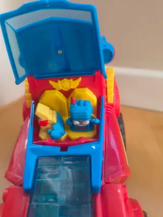 Superthings coche Monster Roller