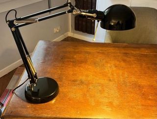 Flexo de escritorio negro