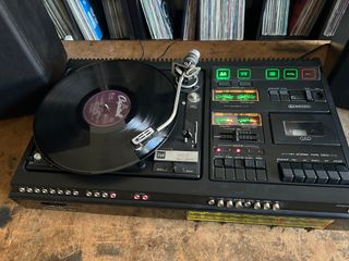 Equipo vintage tocadiscos METZ 4840 con altavoces