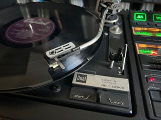 Equipo vintage tocadiscos METZ 4840 con altavoces