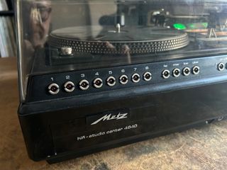 Equipo vintage tocadiscos METZ 4840 con altavoces