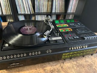 Equipo vintage tocadiscos METZ 4840 con altavoces