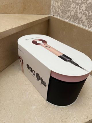 Dyson Supersonic Rosa con accessori