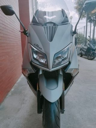 Yamaha T-MAX 530