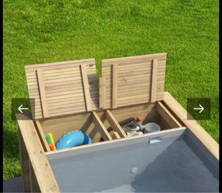 Piscina de madera y metal