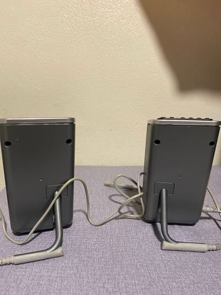 Altavoces Portátiles Logitech ( precio negocible)