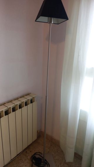 Lámpara de pie moderna