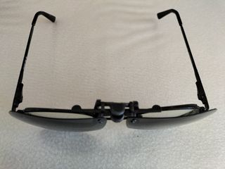 2 Protectores Solares de Pinza Marrón y Verde