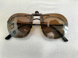 2 Protectores Solares de Pinza Marrón y Verde