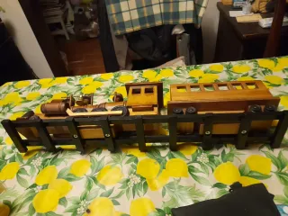 Treno in legno su rotaia 52 cm