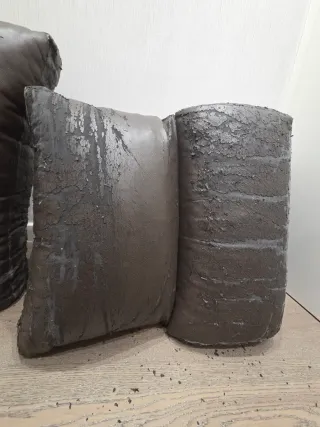 Sofá rinconero polipiel oscuro y beige