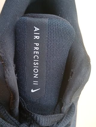 Zapatilla Nike Baloncesto negro y blanco