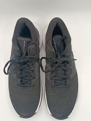 Zapatilla Nike Baloncesto negro y blanco