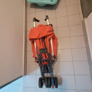 Silla de paseo plegable naranja