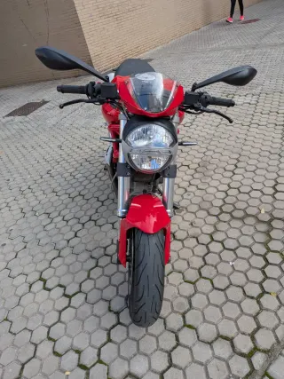 Ducati Monster 696+ Limitada