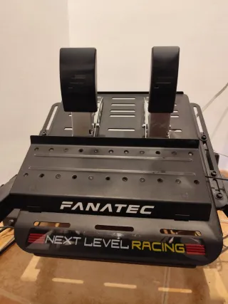 Cockpit F-GT Next Level Racing