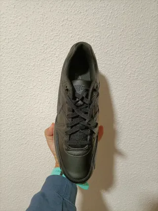 T44 Nike Air Max Command Leather Negras