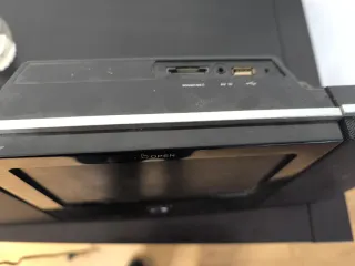 Radio CD y USB Airis Negro