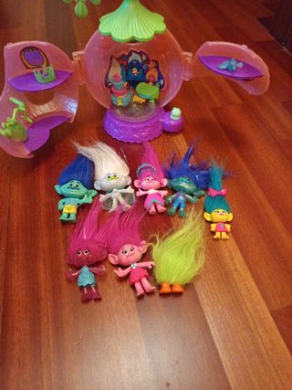 Casa de juguete tipo hongo brillante de Trolls