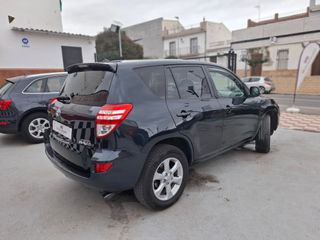 Toyota RAV4 2011