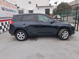 Toyota RAV4 2011