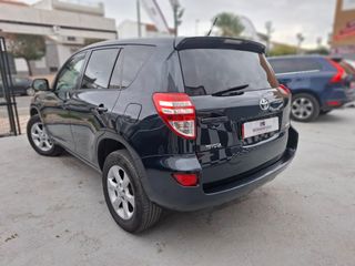 Toyota RAV4 2011