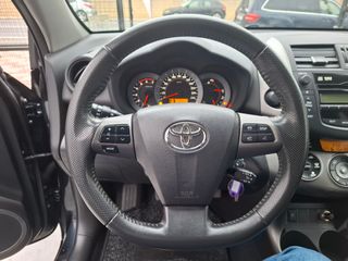 Toyota RAV4 2011